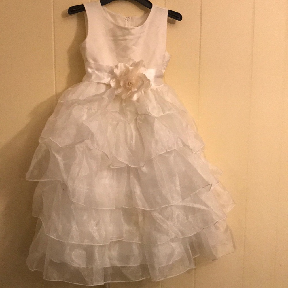Beautiful Flower Girl dress 👗
